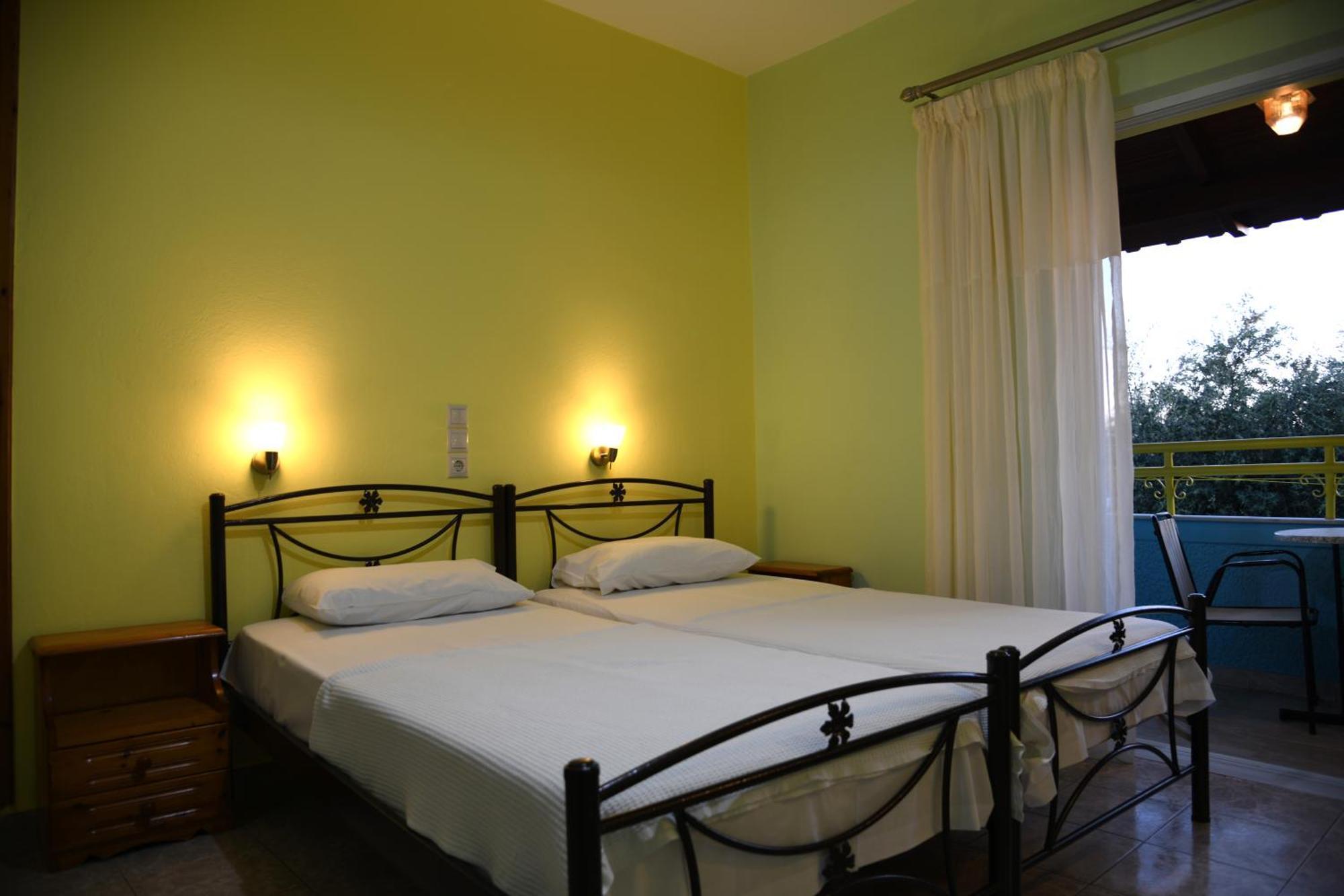 Elena Apartments Stoypa Stoupa Bagian luar foto