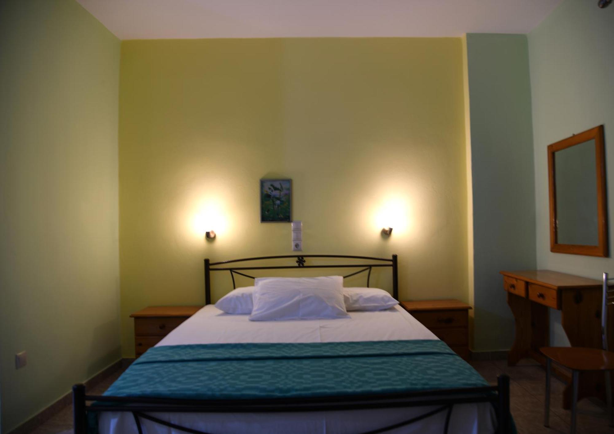 Elena Apartments Stoypa Stoupa Bagian luar foto