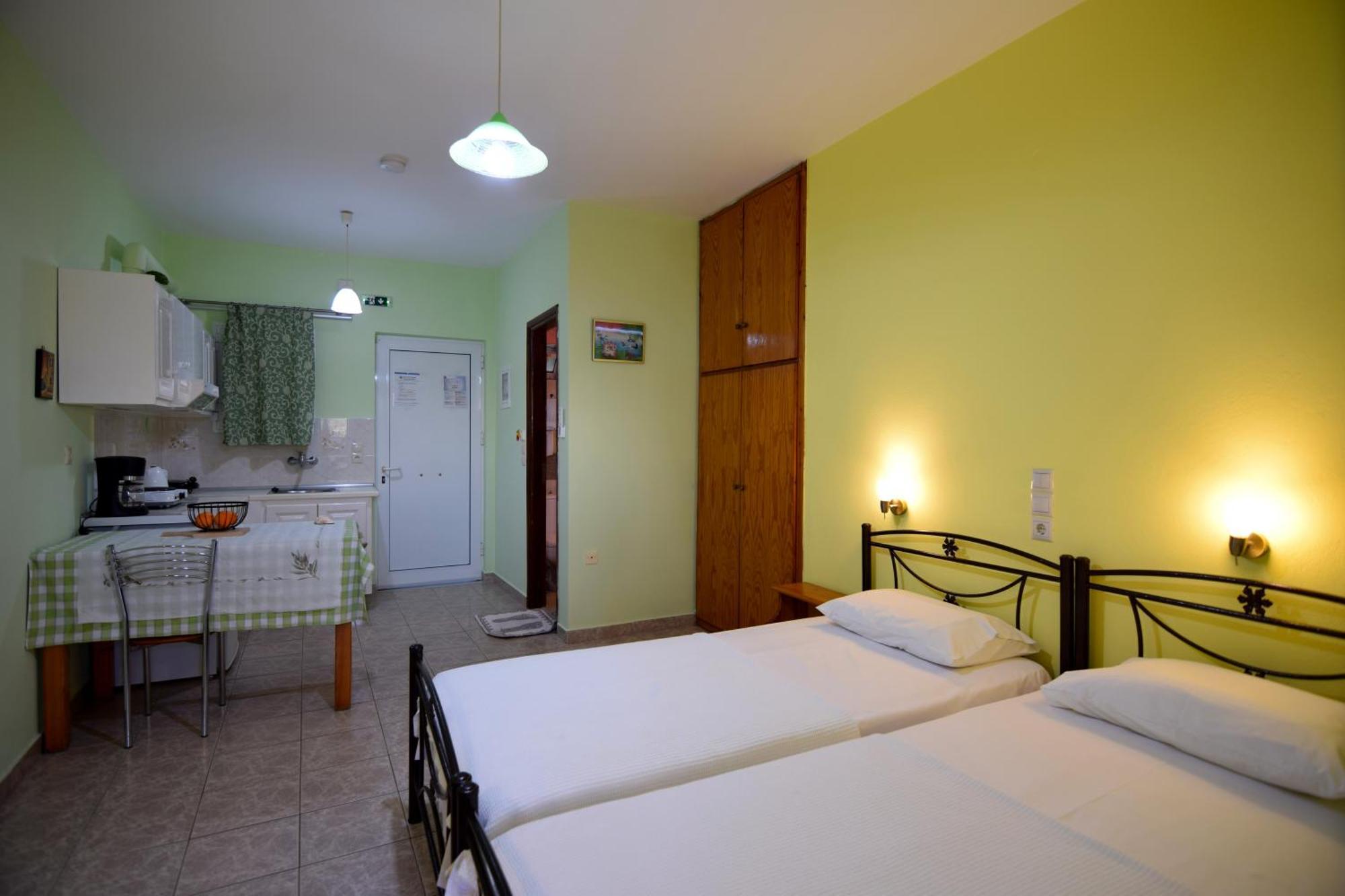 Elena Apartments Stoypa Stoupa Bagian luar foto