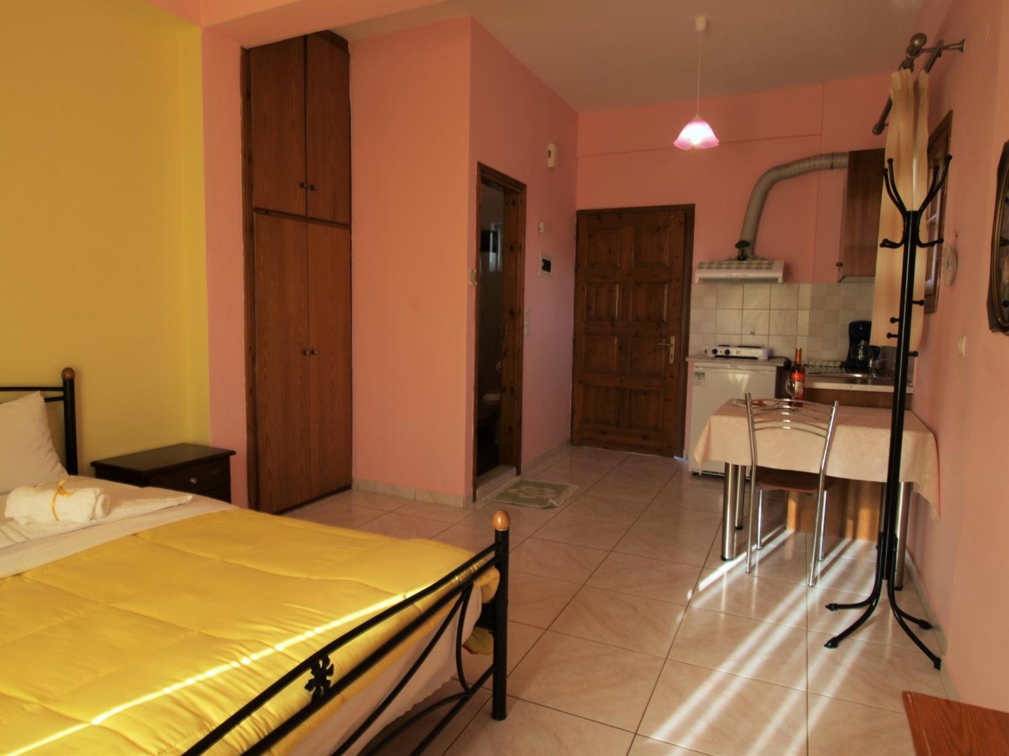 Elena Apartments Stoypa Stoupa Bagian luar foto