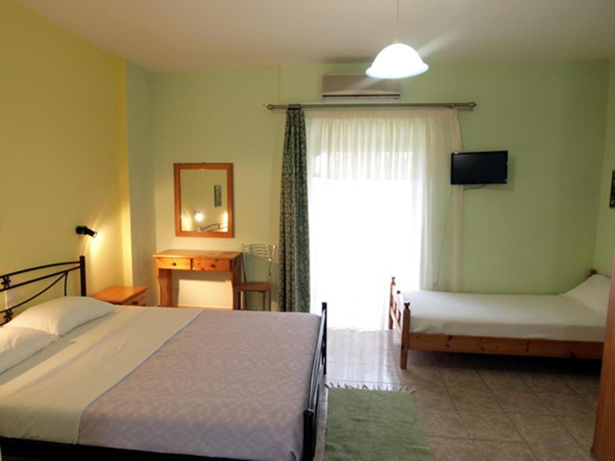 Elena Apartments Stoypa Stoupa Bagian luar foto