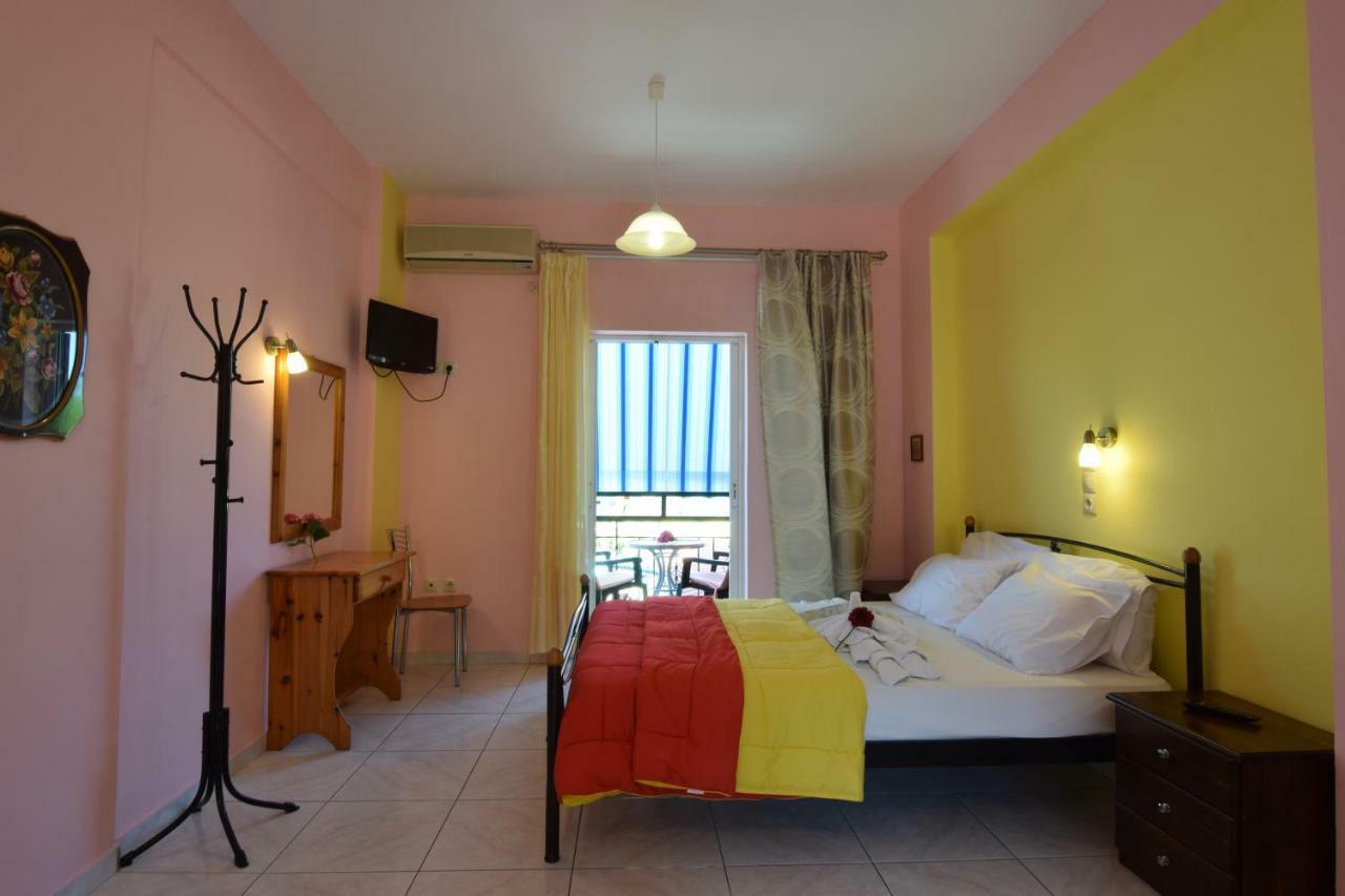 Elena Apartments Stoypa Stoupa Bagian luar foto