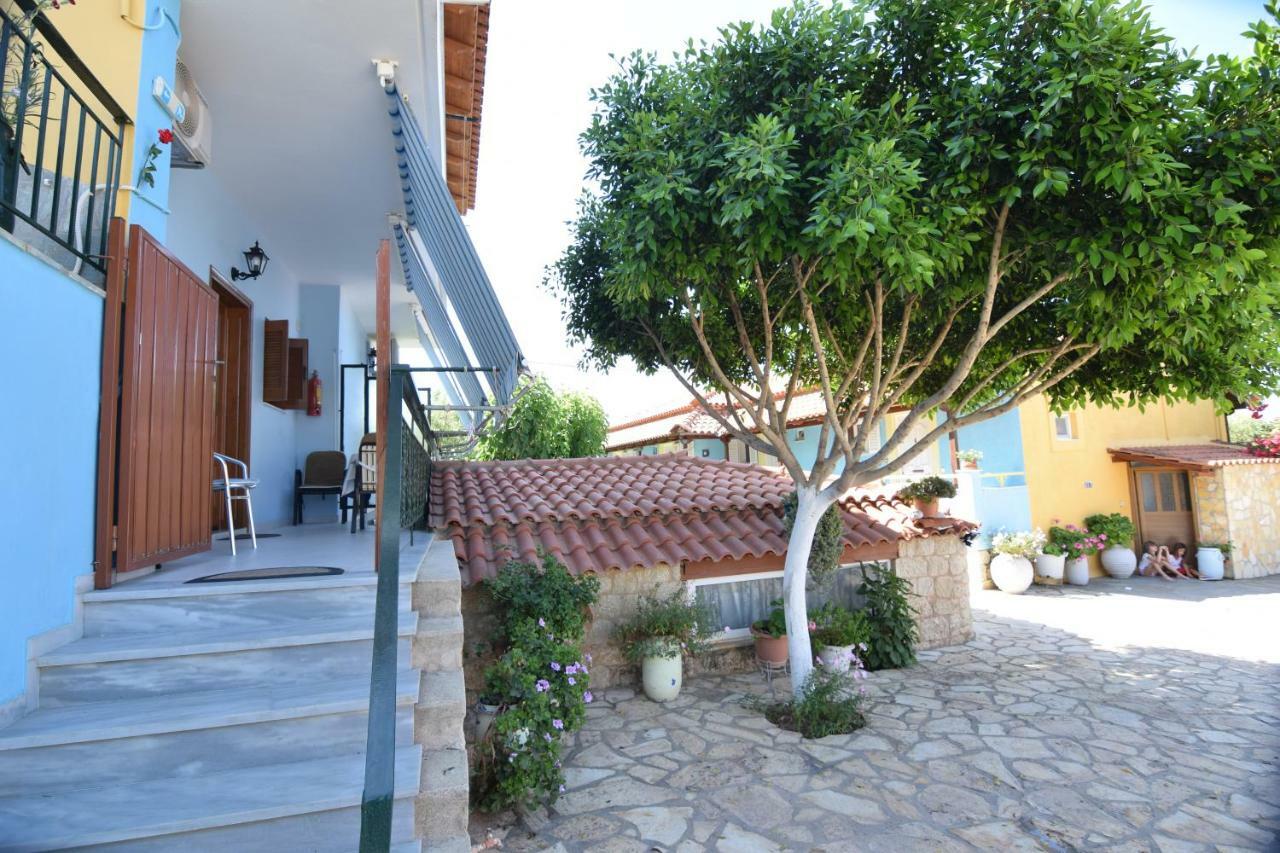 Elena Apartments Stoypa Stoupa Bagian luar foto